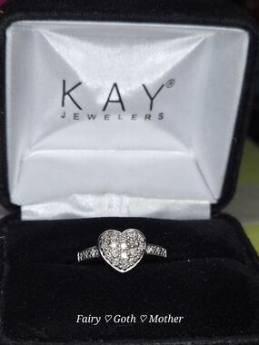 Kay Jewelers 14k White Gold 1/4ct Pavé Diamond Heart Promise Ring